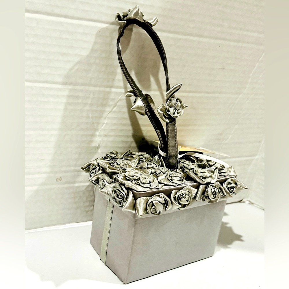 Cute Silver Fabric Roses Top Handle Box Purse Handbag